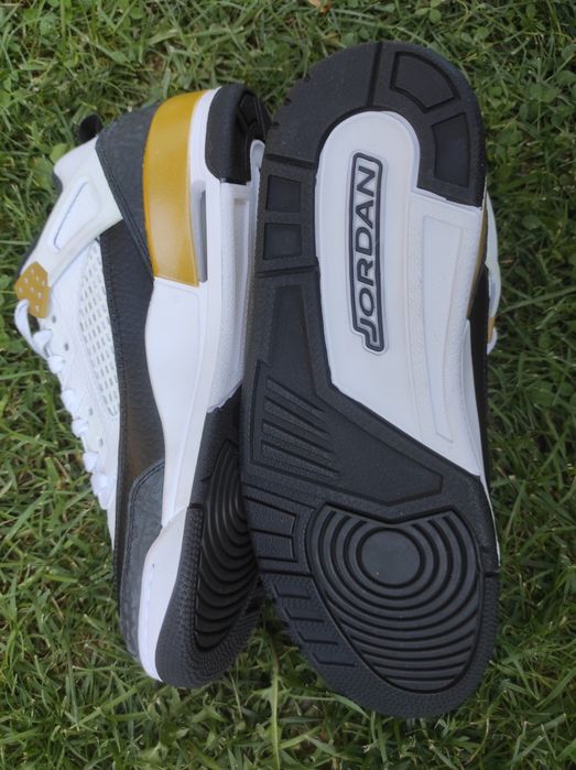 Jordan Spizike Low