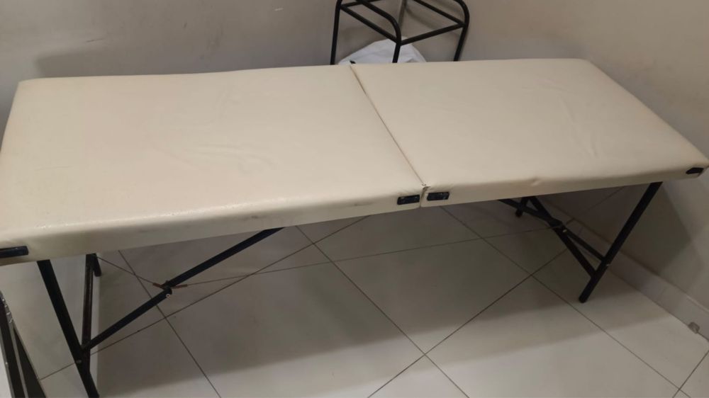 продам кушетку б/у