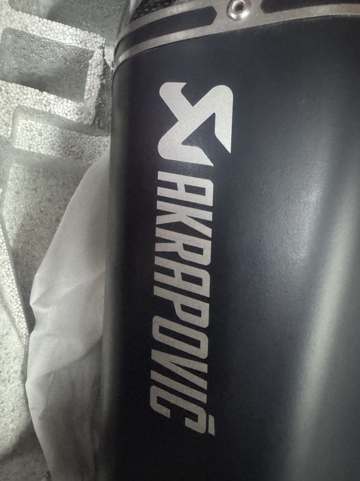 Ауспух за мотор Akrapovic