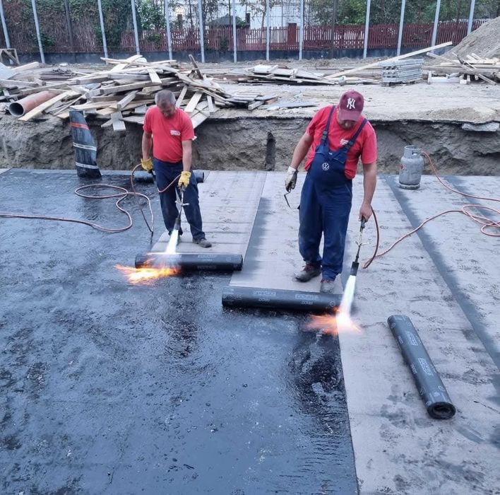 Acoperiș nou? Reparații? Noi suntem soluția!
Executăm lucrări complete