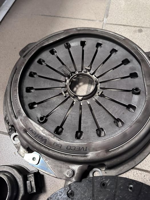 Комплект съединител с маховик за Iveco