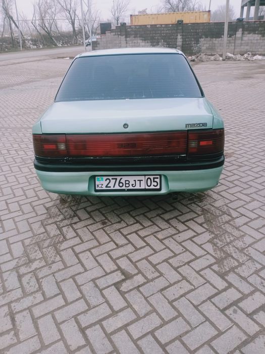 Мазда 323 сатылады