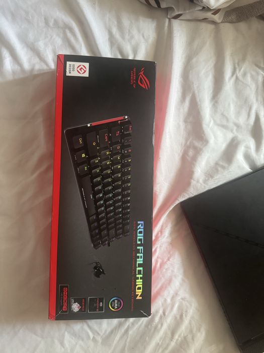 Tastatura asus rog falchion