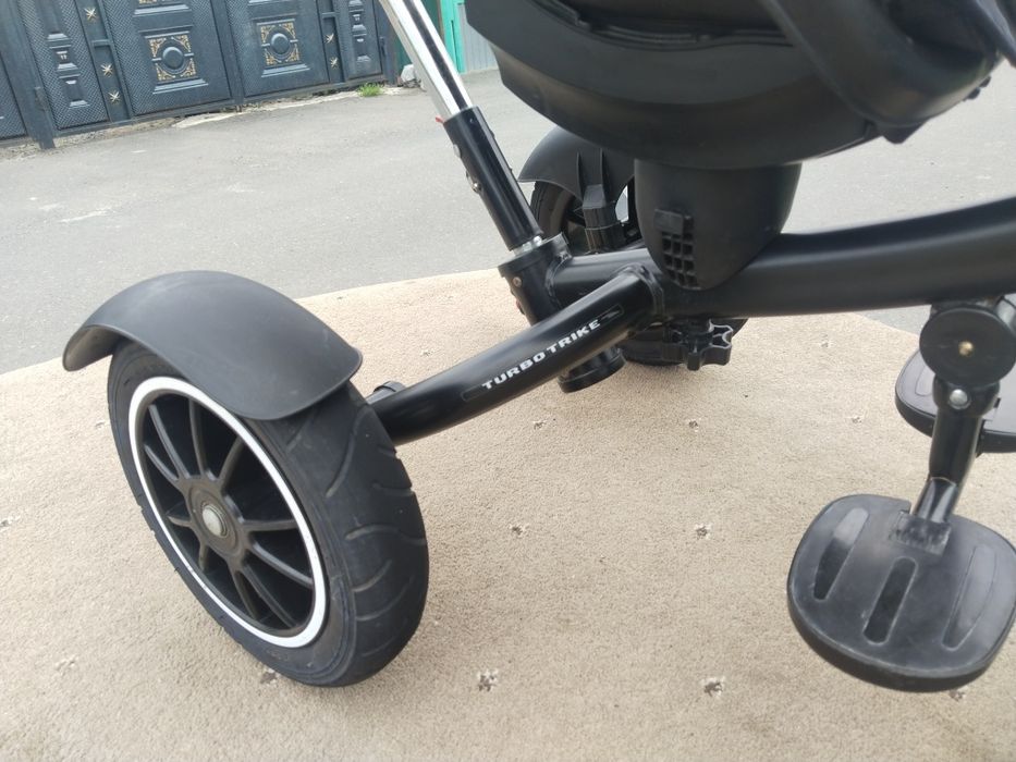 Трёхколёсный велосипед