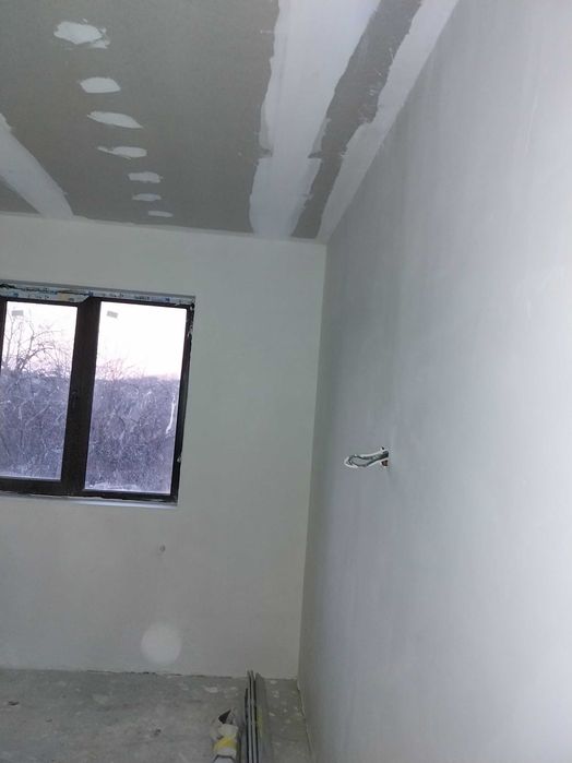 Zugrăvim tragem glet montam gresie faianță parchet