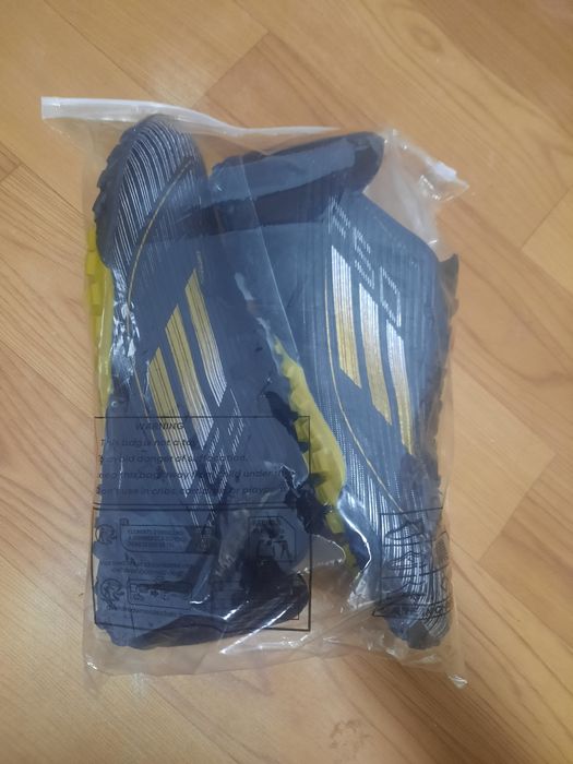 Продам сороконожки F50 новый 41 размер