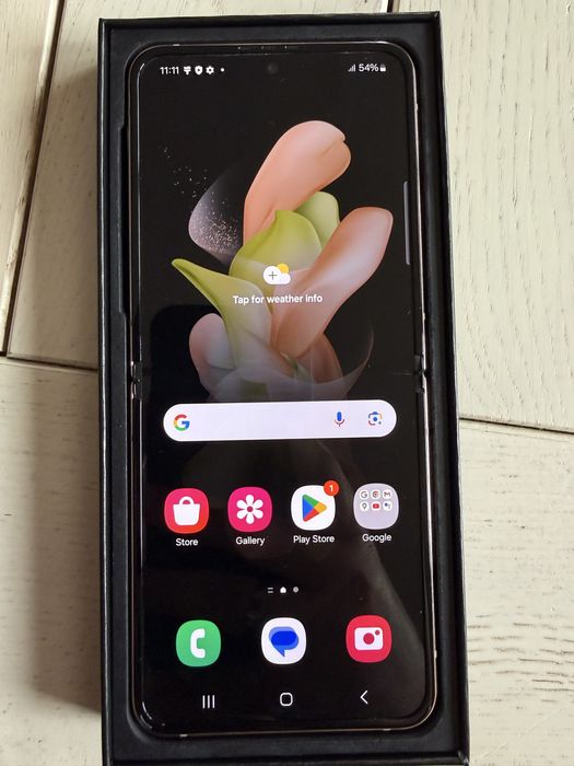 Samsung Z Flip4 с проблем