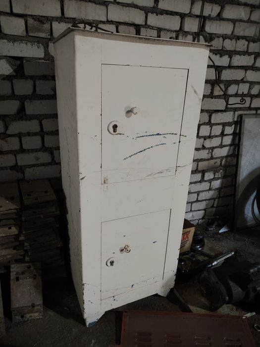 Продаётся сейф!!