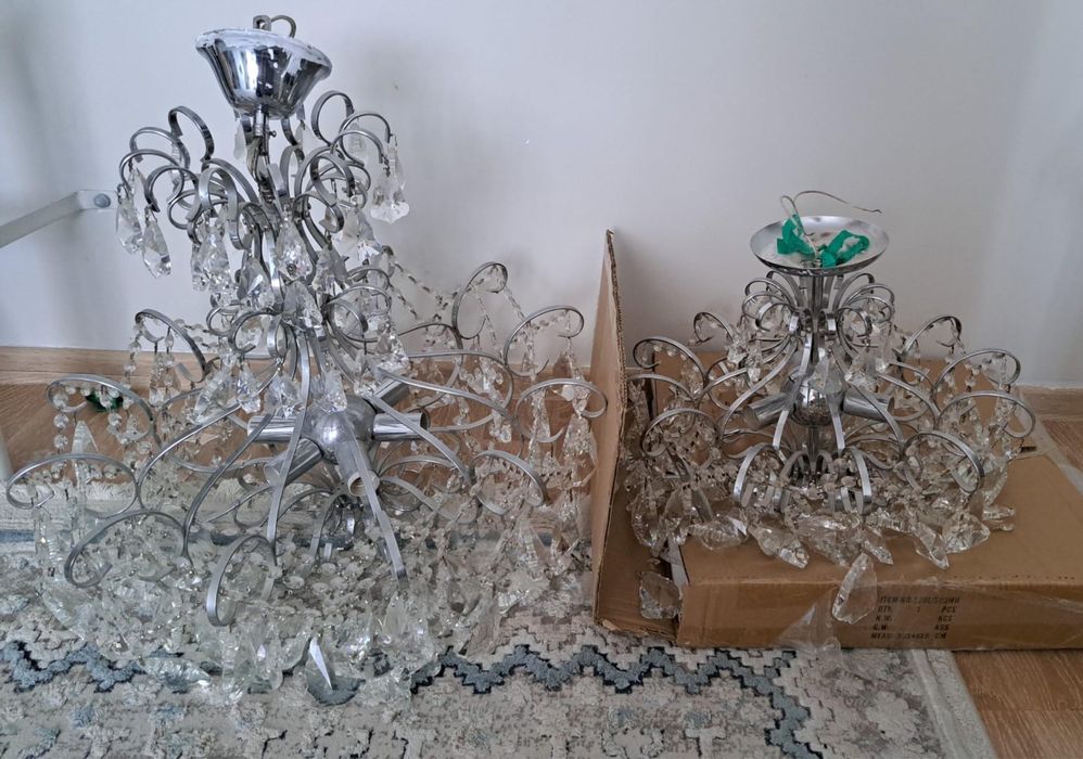 Продам две люстры