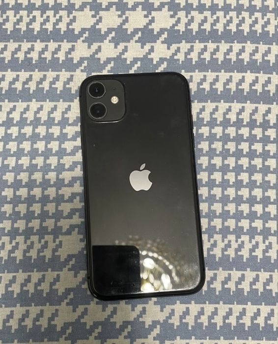 iPhone 11 в отличном состояние