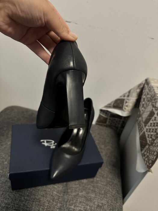 Срочно продам туфли