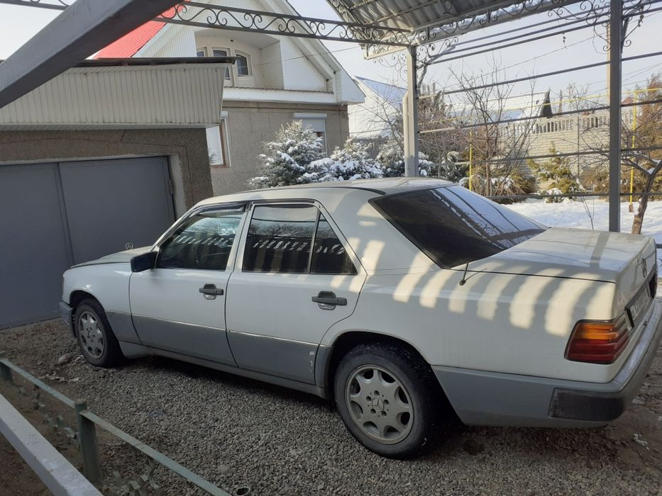 Мерседес 124 Е 124