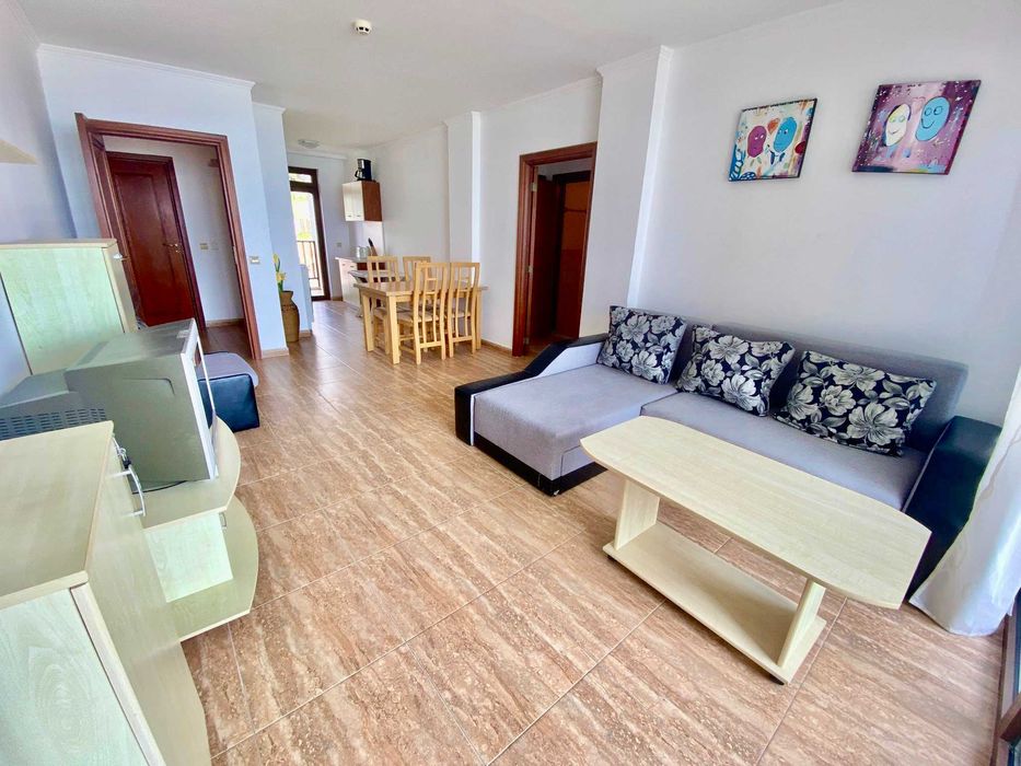 Продава се Тристаен апартамент в Свети Влас - 98 кв.м за 1531 €/кв.м - Снимка #2