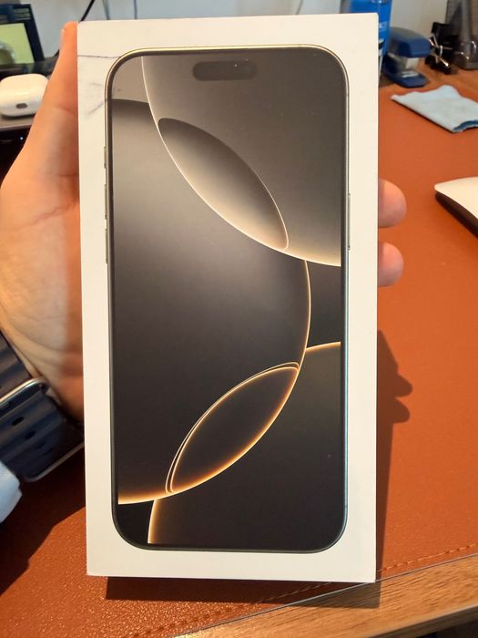 iPhone 16 pro max 256GB in garanție, neverlocked