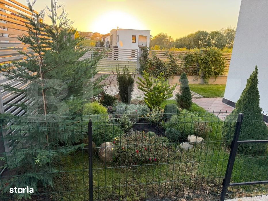 Exclusivitate ! Duplex modern,finisat, 160 mp utili, 178 mp teren, Bor