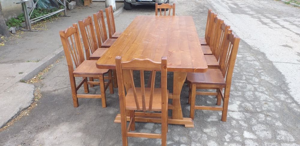 Маси и столове от масив