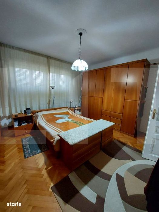 Casa de vanzare, 304 mp, zona Gradiste