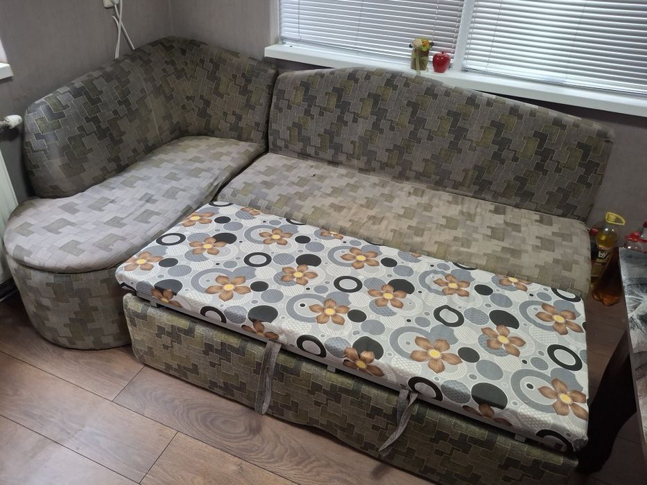 Кухненски ъгъл-разтегателен