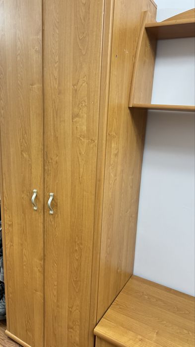 Срочно отдам даром шкаф