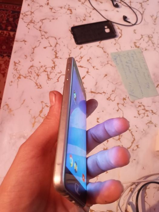 Продам samsung в идеальном состоянии Samsung A3