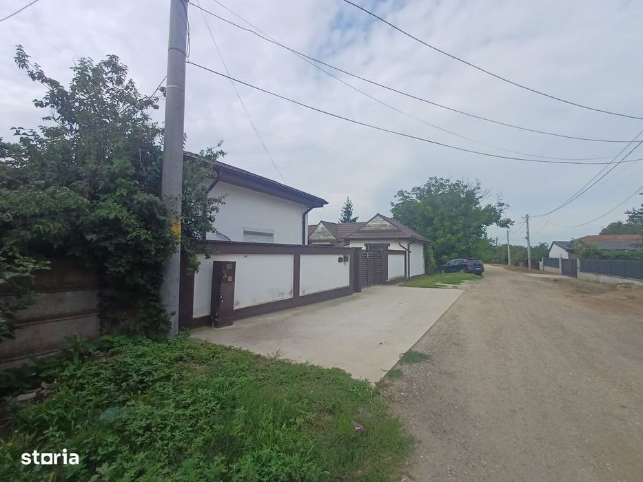 Proprietate Exclusiva cu Piscina, Foisor si Livada | 1.970 mp teren |