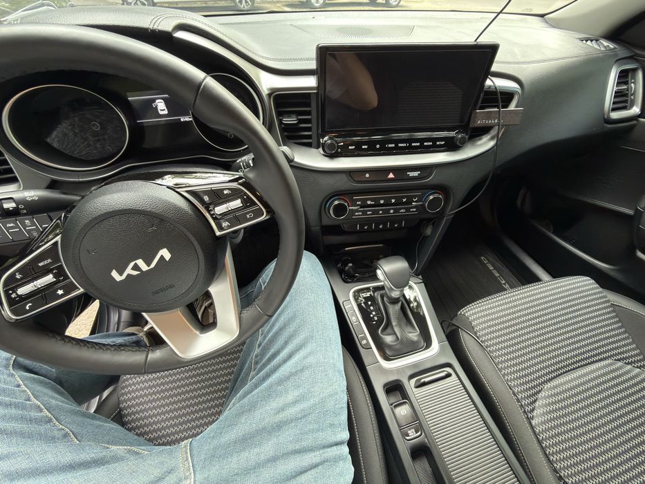 KIA XCeed 5 uși, echipare City+, motor 1.5 T-GDI 140 CP, 2025 A7