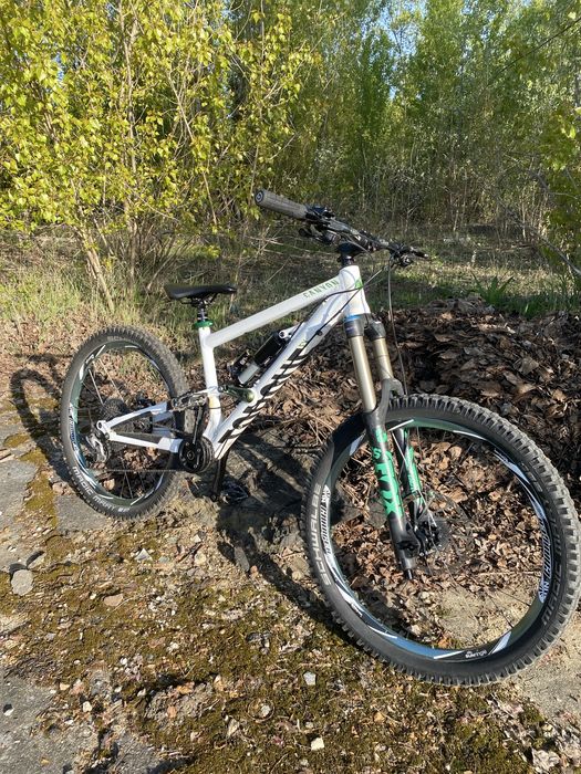 OFERTA Bicicleta Canyon Torque Ex Enduro Impecabil Fox 180 mm