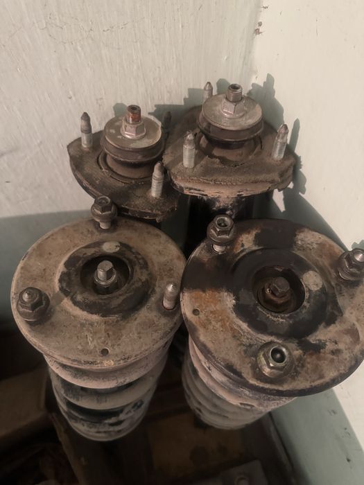 Амортизаторы пружины в сборе