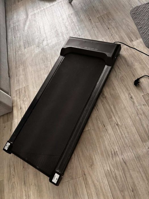 Продам беговую дорожку.