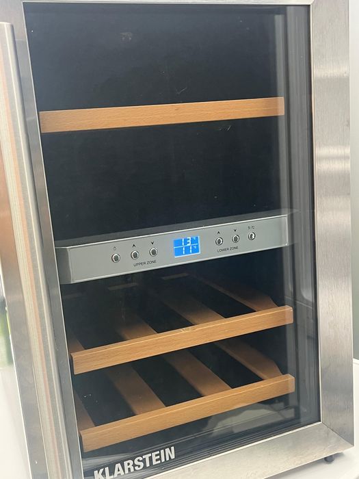 Frigider(racitor de vinuri)