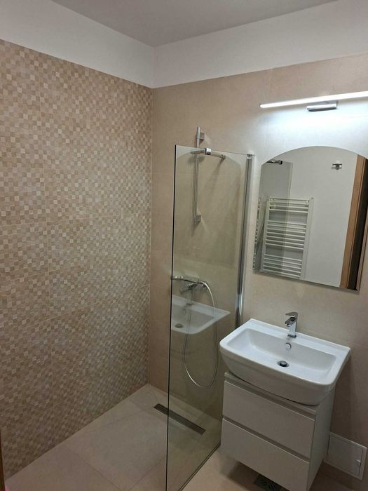 Apartament 3 camere de vânzare