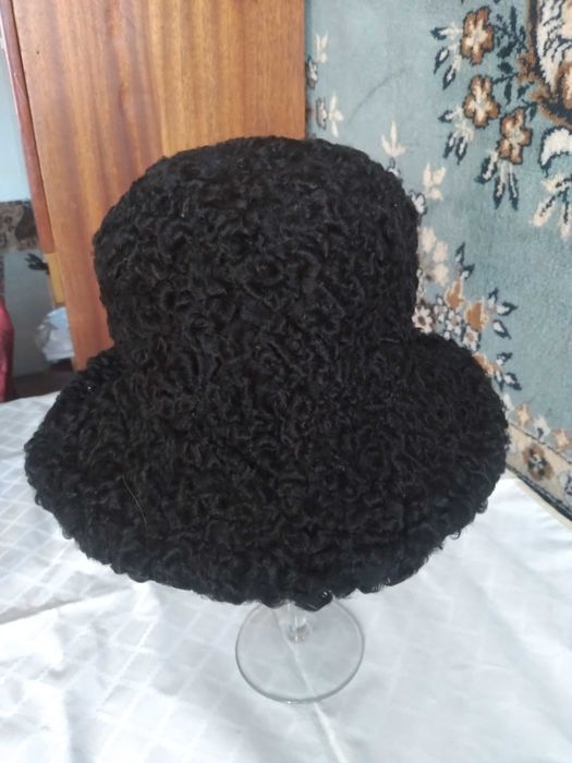 Шуба каракульча р.56