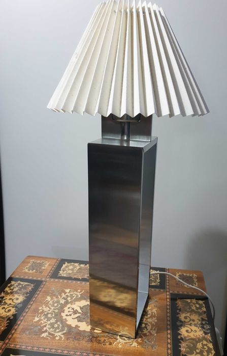 Настолна дизайнерска лампа