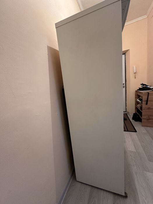 Холодильник морозильник.