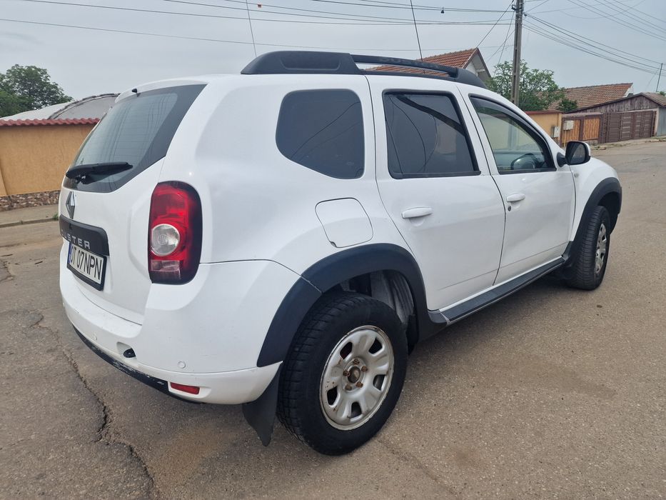 Dacia Duster. 1 6. 4×2
