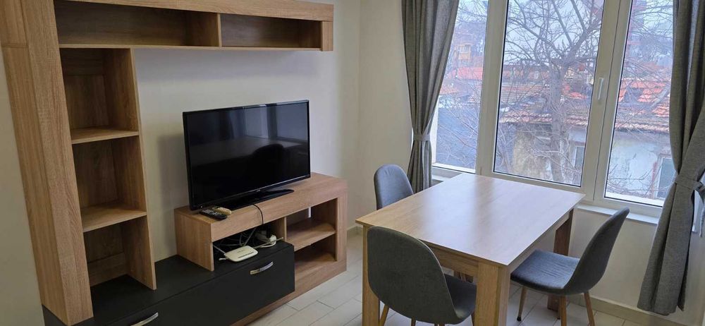 Двустаен под Колхозен пазар - Варна