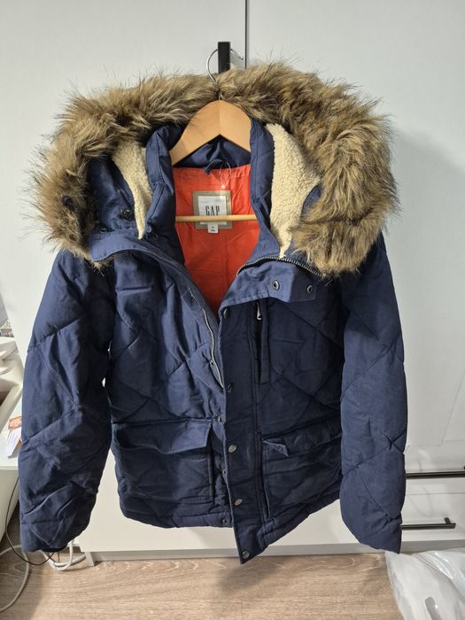 Продам куртку унисекс GAP