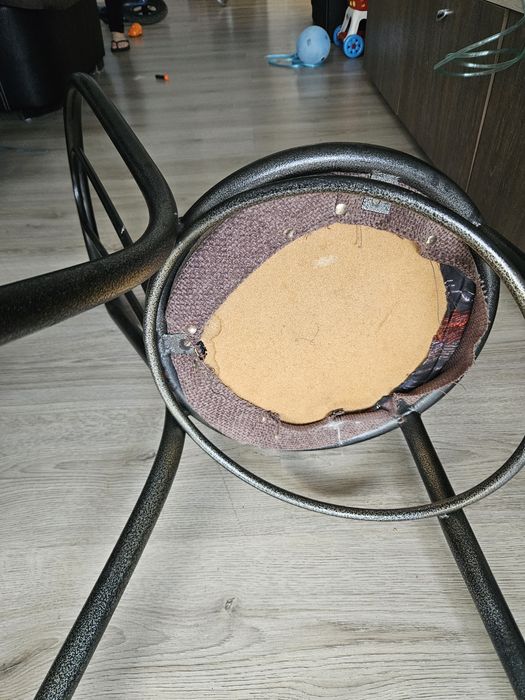 Продавам Метални столове