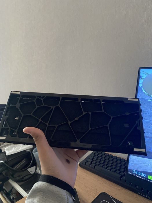 Продам клавиатуру