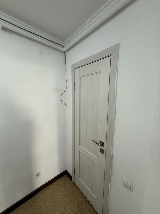 Есік сатылады туалетке
