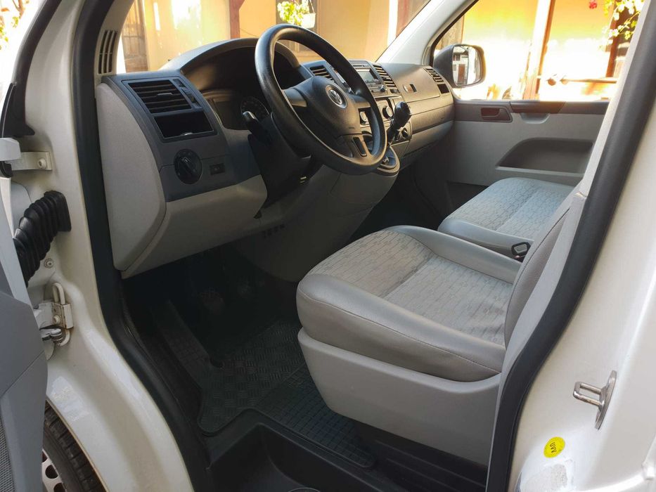 VOLKSWAGEN Transporter 2011 — imagine 3