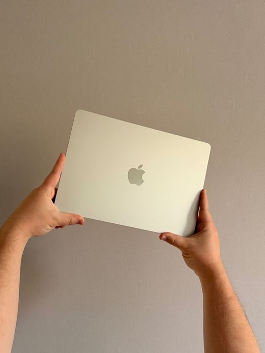 MacBook Air 13 M4 (16/256 GB)