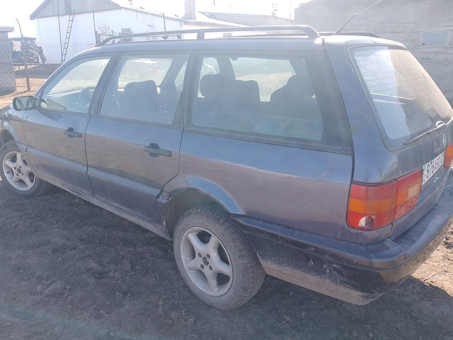 Машина Фольксваген Пассат