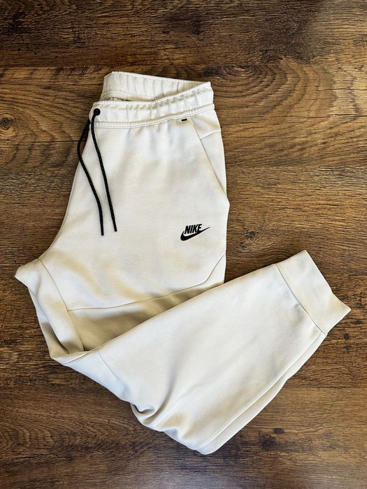 Nike tech fleece cream joggers Оригинално! DV0538-104