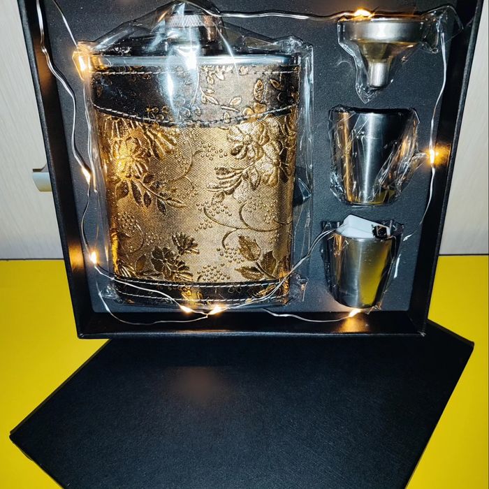 Креативные фляжки