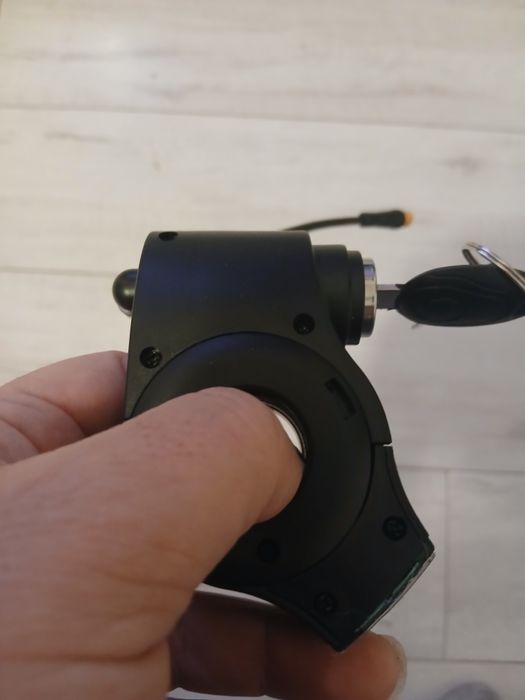 Pornire trotineta electrica ( cu afișaj electronic) nou