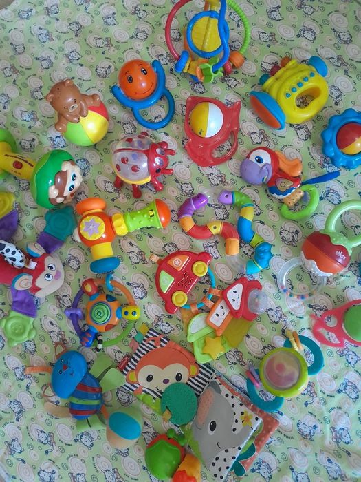 Погремушки игрушки по 500т.