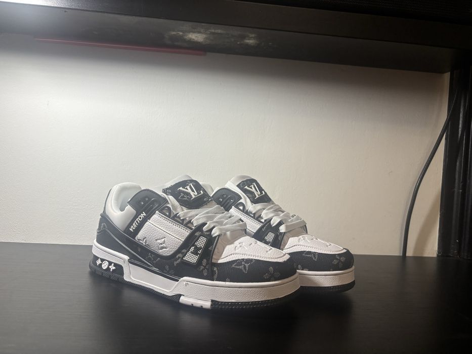 Papuci Louis Vuitton trainers