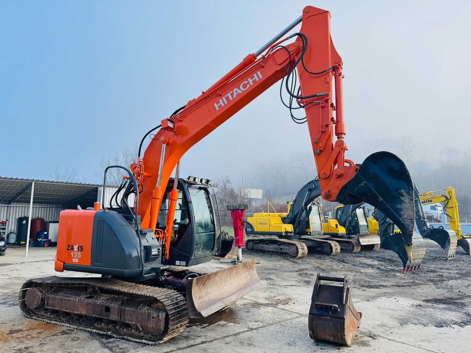 Excavator senile cu lama Hitachi ZX 135, an 2010, 15 tone, 2 cupe, TOP