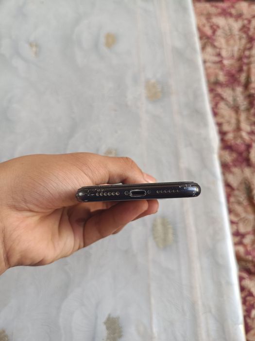 iphone xr 128 gb 77%